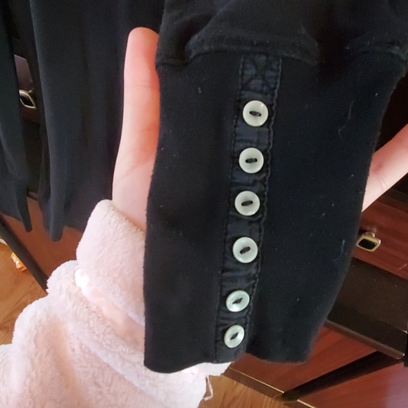 Women's Black Top - Picture 2 of 3